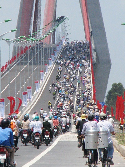 Chùm ảnh thông xe cầu Cần Thơ - 2 Chùm ảnh thông xe cầu Cần Thơ - 2